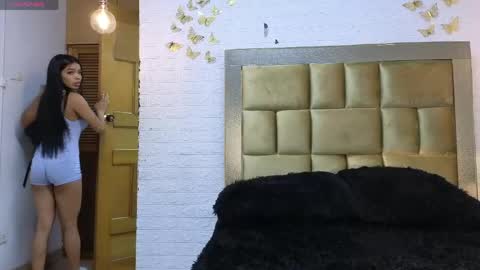 ximena online show from April 19, 2026, 9:06 pm