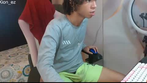 Snapshot of xion_ez chatting on July 21, 2026, 9:28 pm xion_ez online show from July 21, 2026, 9:28 pm
