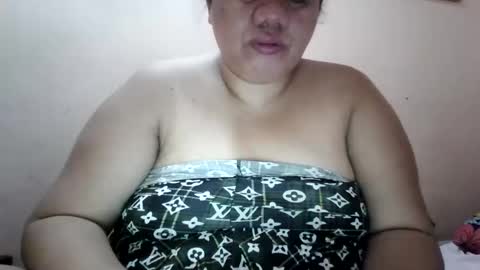 Snapshot of xjuicytits chatting on February 17, 2026, 1:02 am xjuicytits online show from February 17, 2026, 1:02 am