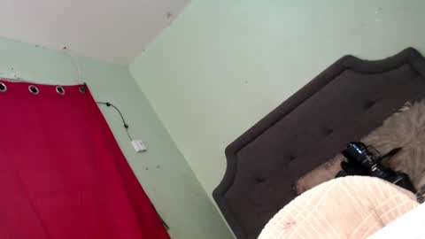 Snapshot of xkaytlyn_whitexx chatting on March 5, 2025, 9:16 am Seductive Kaylyn   online show from March 5, 2025, 9:16 am