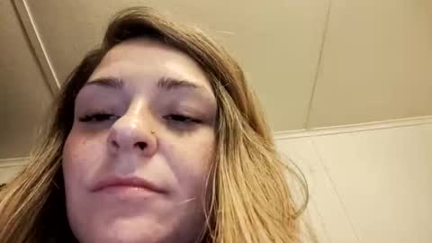 xkittymeowz online show from November 15, 2025, 8:11 am