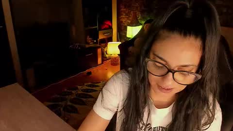 Lara online show from February 4, 2026, 1:00 am