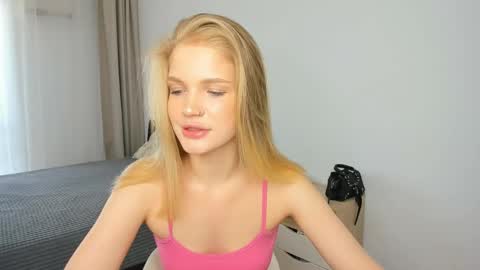 Snapshot of xloe_queen chatting on May 30, 2026, 9:06 am Chloe online show from May 30, 2026, 9:06 am