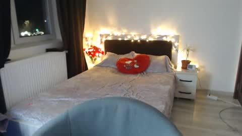 Snapshot of xmagic_pantherx chatting on December 16, 2024, 11:07 pm Magic Panther online show from December 16, 2024, 11:07 pm