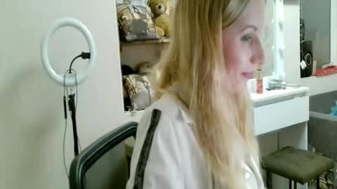 Snapshot of xmilagrosxs chatting on April 16, 2026, 8:53 pm xMilagrosxs online show from April 16, 2026, 8:53 pm