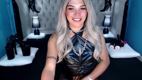 Snapshot of xnaughty_haileyx chatting on February 28, 2025, 4:32 am Hailey online show from February 28, 2025, 4:32 am