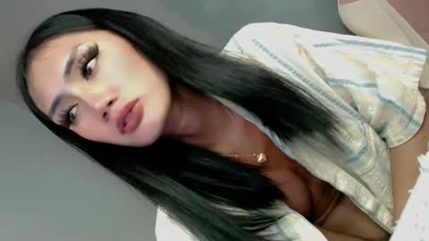 JACKY DELOS SANTOS online show from February 20, 2025, 5:07 pm