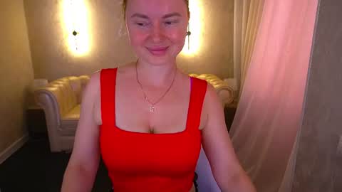 Snapshot of xo_monica chatting on July 4, 2026, 12:33 pm Monica online show from July 4, 2026, 12:33 pm