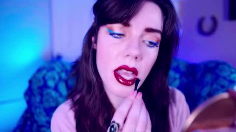 Bella Bondai online show from November 21, 2025, 5:06 am