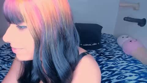 Rae  online show from December 20, 2024, 3:03 am