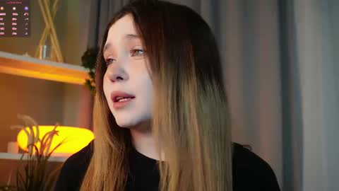 Milana online show from November 25, 2025, 6:46 am