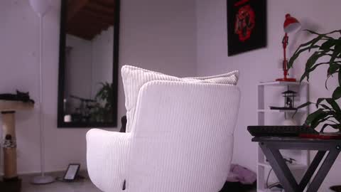   online show from February 6, 2025, 7:51 pm