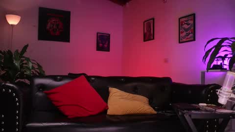   online show from March 12, 2025, 4:19 am