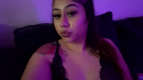 Snapshot of xoxoalizehibaby chatting on November 19, 2025, 12:05 pm xoxoalizehibaby online show from November 19, 2025, 12:05 pm