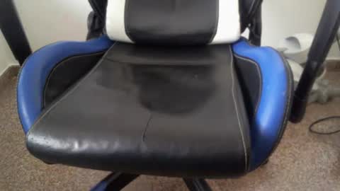 xoxopum online show from December 30, 2024, 1:58 pm