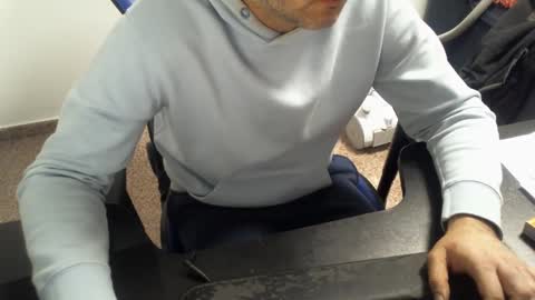 xoxopum online show from January 17, 2025, 7:05 pm