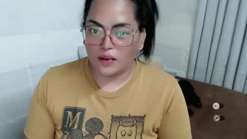 xsabbylicious69 online show from October 27, 2025, 1:37 pm