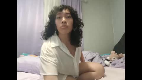 Snapshot of xsillymillyx chatting on October 16, 2025, 4:13 am Mille online show from October 16, 2025, 4:13 am