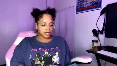 Snapshot of xstargazingx chatting on September 18, 2025, 10:45 pm xStarGazingx online show from September 18, 2025, 10:45 pm