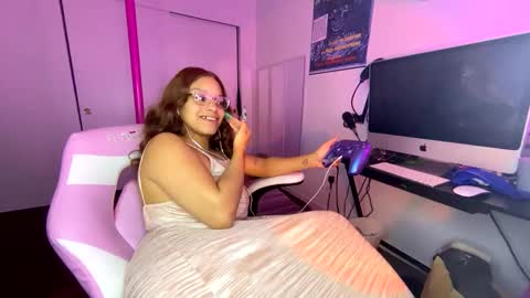 Snapshot of xstargazingx chatting on September 29, 2025, 5:01 am xStarGazingx online show from September 29, 2025, 5:01 am
