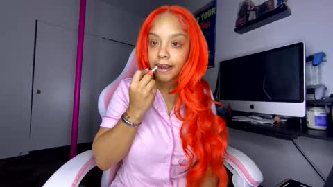 Snapshot of xstargazingx chatting on November 17, 2025, 6:52 am xStarGazingx online show from November 17, 2025, 6:52 am