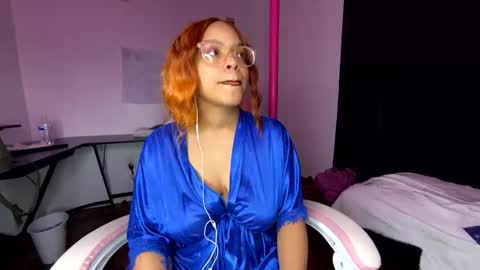 xStarGazingx online show from May 28, 2026, 2:53 am