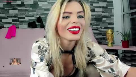Snapshot of xthesexyboyx chatting on July 7, 2026, 6:05 am Femboy Exotic online show from July 7, 2026, 6:05 am