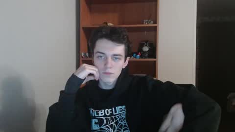 traqqq online show from November 15, 2025, 5:42 pm