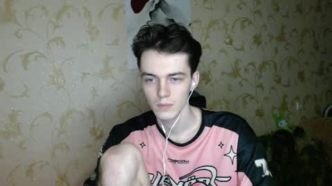 traqqq online show from April 10, 2026, 10:03 pm