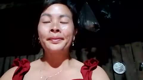 xuxulove00 online show from June 8, 2026, 12:49 pm
