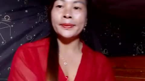 xuxulove00 online show from June 9, 2026, 2:12 am