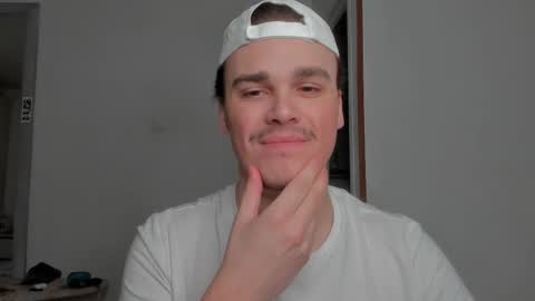 Snapshot of xx_raul_xx_ chatting on March 21, 2026, 5:12 am raul online show from March 21, 2026, 5:12 am