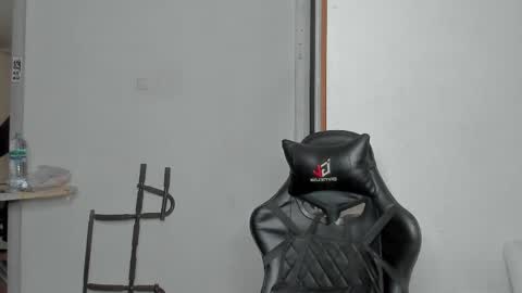 Snapshot of xx_raul_xx_ chatting on March 29, 2026, 8:20 pm raul online show from March 29, 2026, 8:20 pm