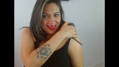 antonella online show from October 9, 2025, 4:27 pm