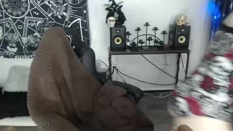 Snapshot of xxlilithmoonxx chatting on January 9, 2025, 2:01 am Lilith online show from January 9, 2025, 2:01 am