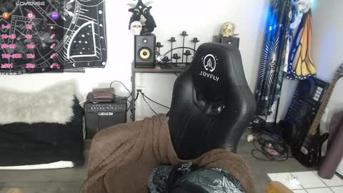 Snapshot of xxlilithmoonxx chatting on January 10, 2025, 5:05 am Lilith online show from January 10, 2025, 5:05 am