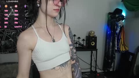 Snapshot of xxlilithmoonxx chatting on January 15, 2025, 4:57 am Lilith online show from January 15, 2025, 4:57 am