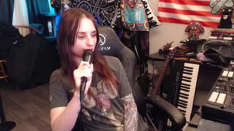 Snapshot of xxlilithmoonxx chatting on September 18, 2025, 2:02 am Lilith online show from September 18, 2025, 2:02 am