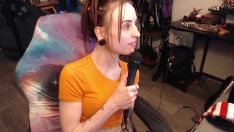 Snapshot of xxlilithmoonxx chatting on October 8, 2025, 2:09 am Lilith online show from October 8, 2025, 2:09 am