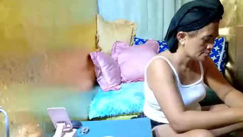 xxloveheart online show from May 18, 2026, 5:57 am
