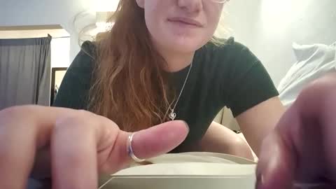 Snapshot of xxmariebliss chatting on February 28, 2026, 1:45 pm xxmariebliss online show from February 28, 2026, 1:45 pm