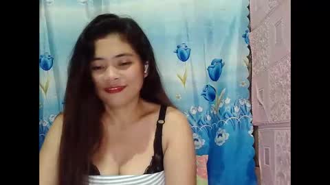 xxolevia online show from November 29, 2025, 2:20 pm