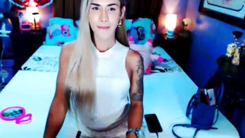 urperfection kelly online show from March 4, 2025, 11:08 am