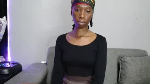 xxsexytalia28 online show from October 23, 2025, 8:02 am