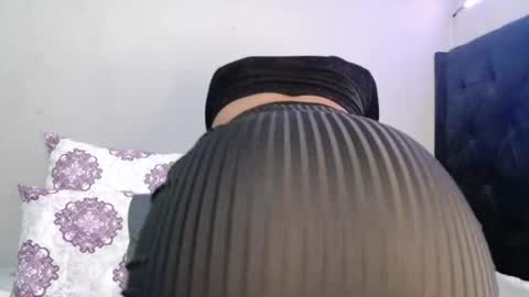 xxsexytalia28 online show from October 30, 2025, 7:14 pm