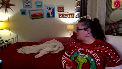 Strawberry Jane online show from December 4, 2025, 5:17 am