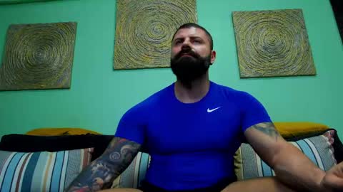 Snapshot of xxtreamleonard chatting on May 14, 2026, 4:41 am Xtream Leonard online show from May 14, 2026, 4:41 am