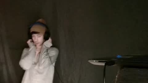 Snapshot of xxwhitefoxx chatting on March 4, 2025, 5:11 am David Fox online show from March 4, 2025, 5:11 am