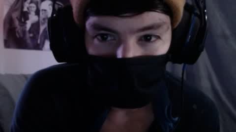 Snapshot of xxwhitefoxx chatting on September 18, 2025, 7:43 am David Fox online show from September 18, 2025, 7:43 am