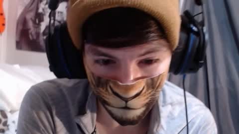 Snapshot of xxwhitefoxx chatting on October 14, 2025, 10:16 am David Fox online show from October 14, 2025, 10:16 am